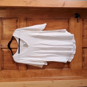 NWT Torrid White Challis V Neck Tunic Size 2